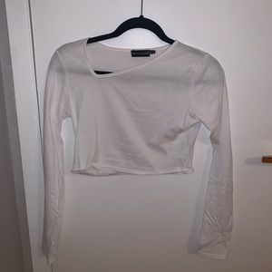 [6]👚NWOT - PRETTY LITTLE THING white crop top